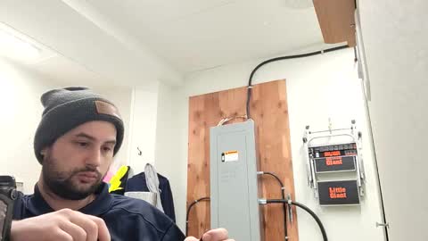 Snapshot of kinkycouple1789 chatting on 23, 2, 2025 Maysie and Hunter online show from 23, 2, 2025