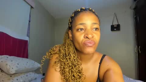 Snapshot of kinkylyla chatting on 17, 2, 2025 Kinky online show from 17, 2, 2025