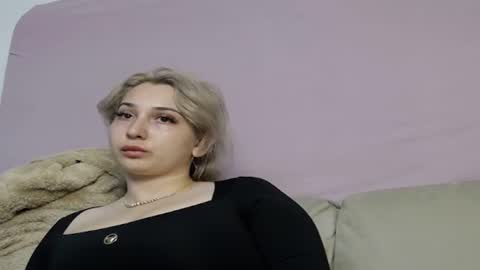 Rebecca online show from 27, 3, 2026