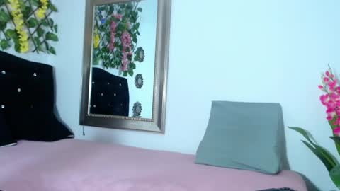 Isabella  online show from 28, 2, 2025