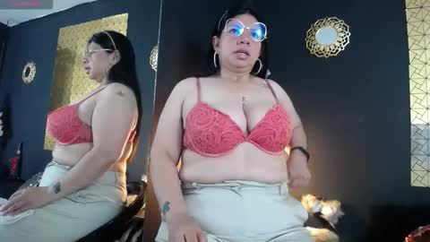 kinkyy_mom online show from 7, 10, 2025