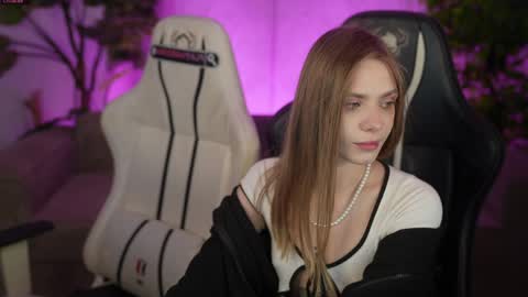 Snapshot of kira0541 chatting on 22, 4, 2026 Sweet girls online show from 22, 4, 2026