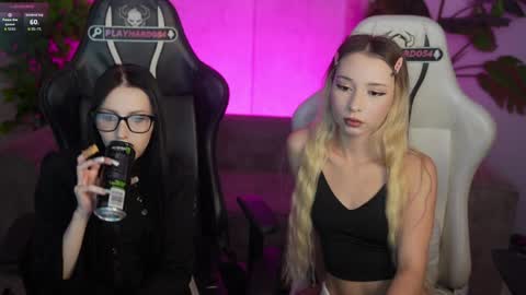 Snapshot of kira0541 chatting on 17, 5, 2026 Sweet girls online show from 17, 5, 2026