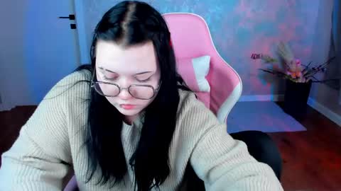 kira online show from 13, 4, 2026