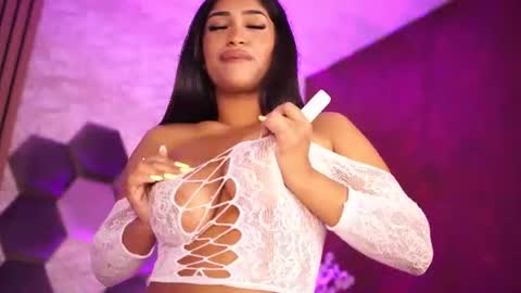 kira krush online show from 5, 8, 2026
