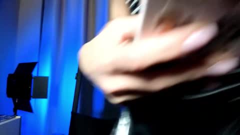 Kira and friends online show from 30, 9, 2025