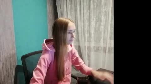 kira_morekiss online show from 4, 10, 2025