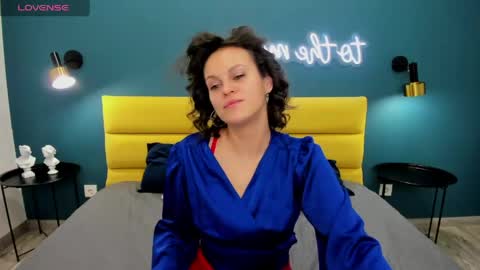KIRA online show from 14, 4, 2026