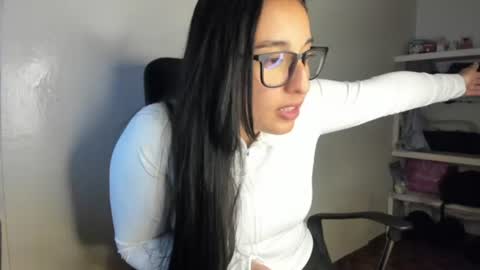 Snapshot of kira_stormm58 chatting on 10, 6, 2026 kira stormm58 online show from 10, 6, 2026