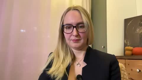 Snapshot of kirafatex chatting on 17, 11, 2025 KiraFatex online show from 17, 11, 2025