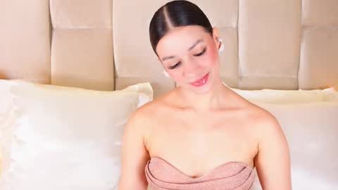 Snapshot of kirakayleigh chatting on 13, 12, 2025 kira online show from 13, 12, 2025