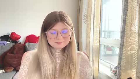 KiraYume online show from 4, 6, 2026