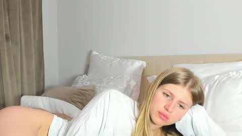 Snapshot of kirraa_ chatting on 24, 4, 2026 Kira online show from 24, 4, 2026