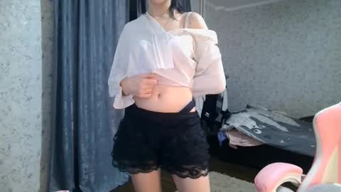 Snapshot of kirstievelasco chatting on 9, 10, 2025 Nicole online show from 9, 10, 2025