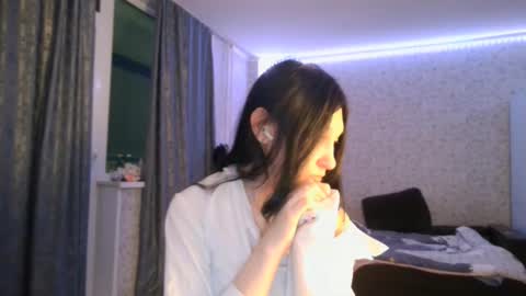 Snapshot of kirstievelasco chatting on 13, 10, 2025 Nicole online show from 13, 10, 2025