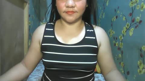 Snapshot of kiss_me_loves chatting on 21, 12, 2024 kiss_me_loves online show from 21, 12, 2024