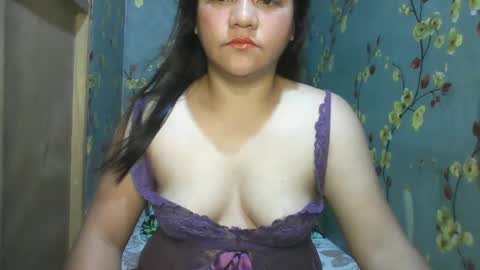 Snapshot of kiss_me_loves chatting on 22, 2, 2025 kiss_me_loves online show from 22, 2, 2025