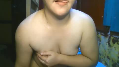 Snapshot of kiss_me_loves chatting on 15, 9, 2025 kiss_me_loves online show from 15, 9, 2025