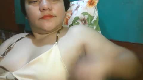 Snapshot of kiss_me_loves chatting on 28, 9, 2025 kiss_me_loves online show from 28, 9, 2025