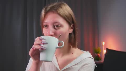 kiss_me_mila online show from 6, 11, 2025