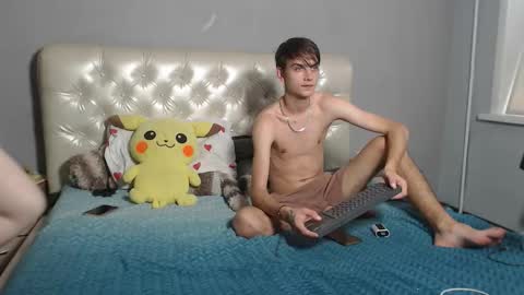 Snapshot of kiss_storm chatting on 19, 9, 2025 Angela and Dan online show from 19, 9, 2025