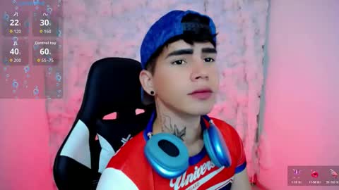 Snapshot of kiss_whitee chatting on 10, 11, 2025 kiss_whitee online show from 10, 11, 2025