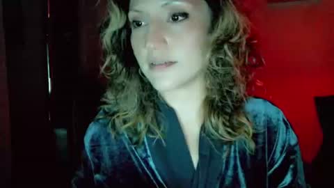 Snapshot of kissahsins chatting on 8, 11, 2025 Kissah Kreampuff online show from 8, 11, 2025