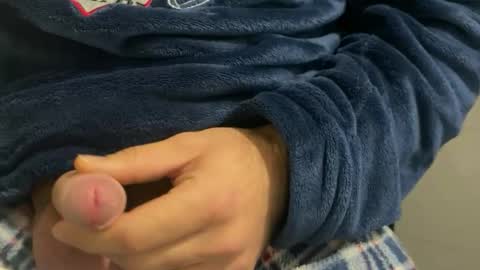 Snapshot of kissandplay1 chatting on 26, 10, 2025 tranboyandcouple online show from 26, 10, 2025