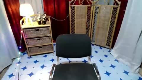 Snapshot of kisses_asian143 chatting on 13, 2, 2026 VICTORIA online show from 13, 2, 2026