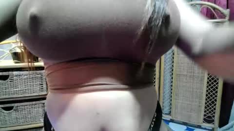 Snapshot of kisses_asian143 chatting on 18, 2, 2026 VICTORIA online show from 18, 2, 2026