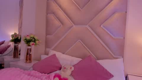 kisskitty__ online show from 6, 4, 2026