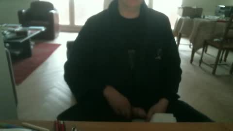 kisslog1 online show from 2, 2, 2025