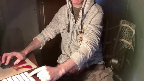 kissofbanned1983 online show from 19, 2, 2026