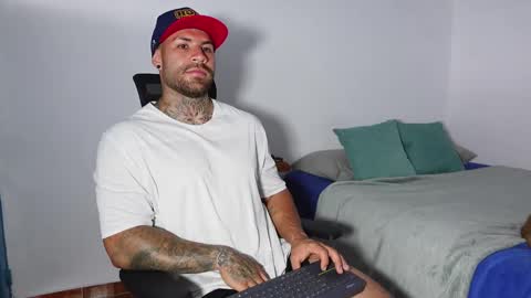 Snapshot of kite__ chatting on 3, 2, 2025 kite__ online show from 3, 2, 2025