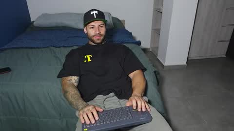 Snapshot of kite__ chatting on 25, 9, 2025 kite__ online show from 25, 9, 2025