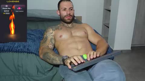 Snapshot of kite__ chatting on 2, 10, 2025 kite__ online show from 2, 10, 2025