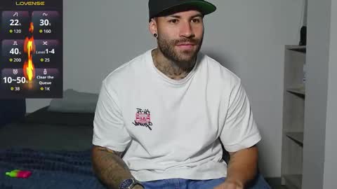 Snapshot of kite__ chatting on 6, 10, 2025 kite__ online show from 6, 10, 2025