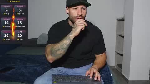 Snapshot of kite__ chatting on 13, 10, 2025 kite__ online show from 13, 10, 2025