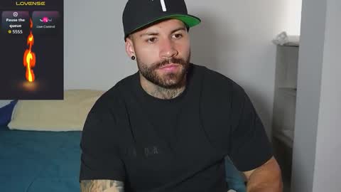 Snapshot of kite__ chatting on 3, 11, 2025 kite__ online show from 3, 11, 2025