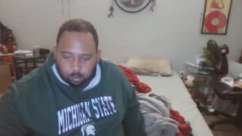 Kitten and rebellious online show from 10, 2, 2025