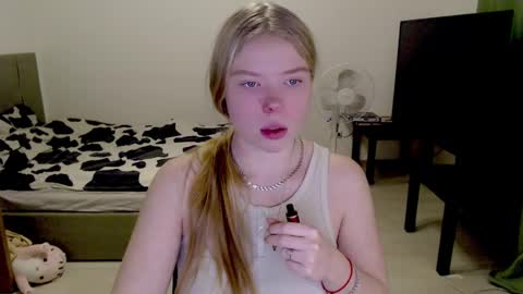 Jennyblonde and Emmabrunette online show from 8, 12, 2024