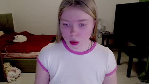 Jennyblonde and Emmabrunette online show from 6, 2, 2025