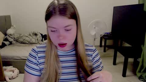 Jennyblonde and Emmabrunette online show from 21, 12, 2025