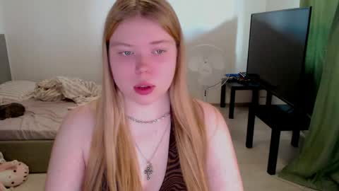 Jennyblonde and Emmabrunette online show from 26, 5, 2026