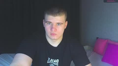 Snapshot of kittenmur chatting on 26, 2, 2025 Vlad online show from 26, 2, 2025