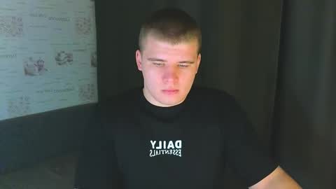 Snapshot of kittenmur chatting on 10, 9, 2025 Vlad online show from 10, 9, 2025