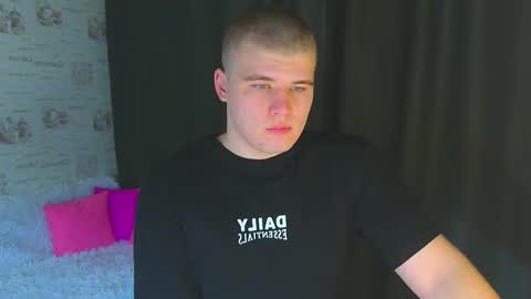 Snapshot of kittenmur chatting on 19, 9, 2025 Vlad online show from 19, 9, 2025