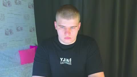 Snapshot of kittenmur chatting on 20, 9, 2025 Vlad online show from 20, 9, 2025