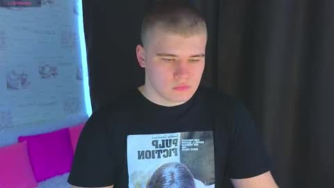 Snapshot of kittenmur chatting on 14, 10, 2025 Vlad online show from 14, 10, 2025