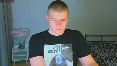 Snapshot of kittenmur chatting on 31, 10, 2025 Vlad online show from 31, 10, 2025